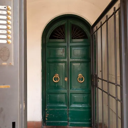 Trastevere Charming By Romeloft *