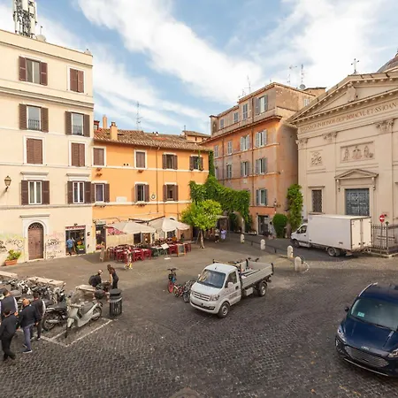 Trastevere Charming By Romeloft *